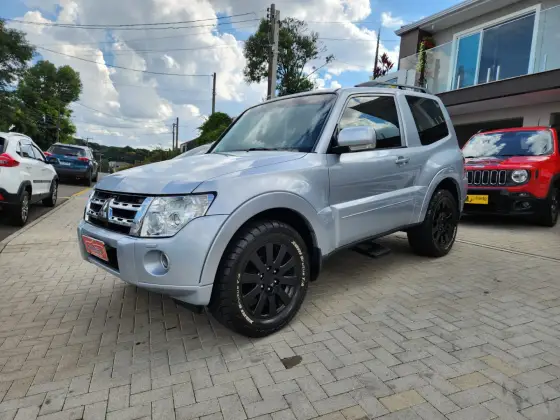 MITSUBISHI PAJERO FULL 2008