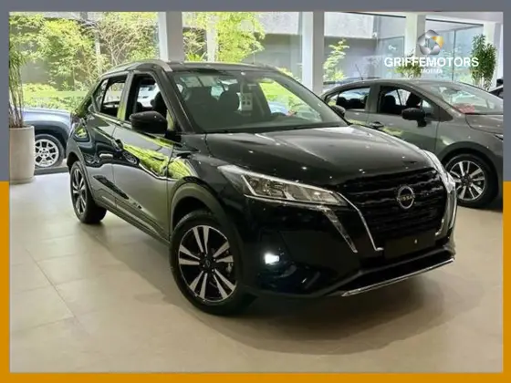 NISSAN KICKS PLAY 2025
