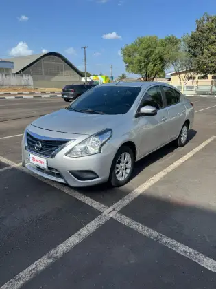 NISSAN VERSA 2020