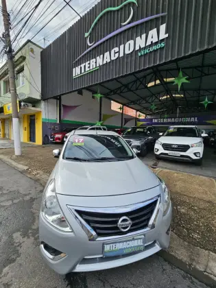 NISSAN VERSA 2017