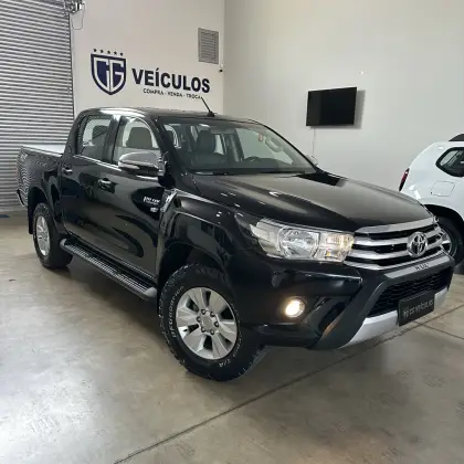 TOYOTA HILUX 2017