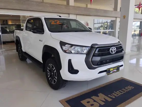TOYOTA HILUX 2022
