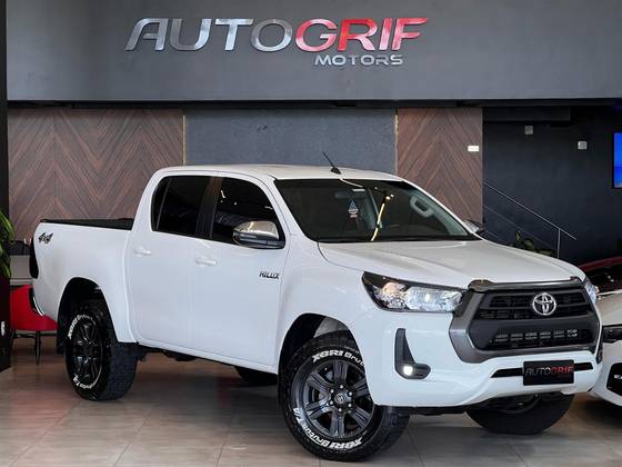 TOYOTA HILUX 2023