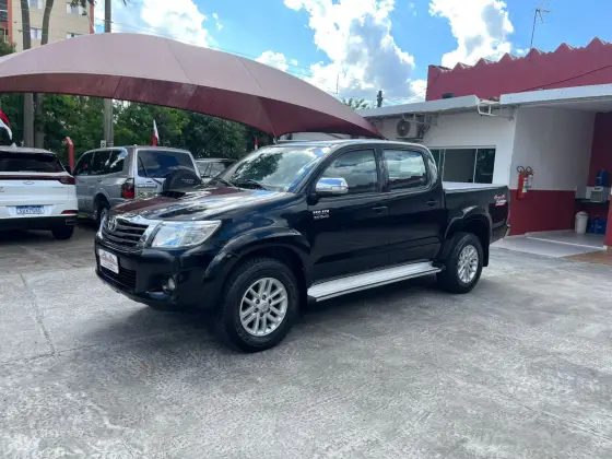 TOYOTA HILUX 2015