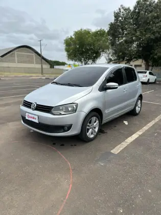 VOLKSWAGEN FOX 2014