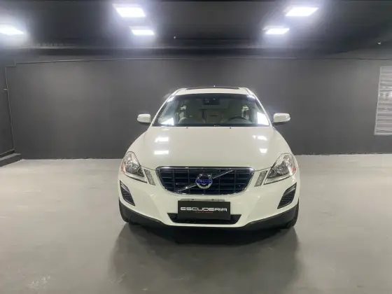 VOLVO XC60 2011