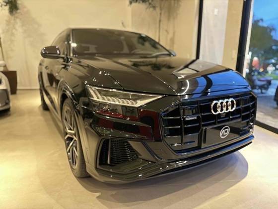 AUDI Q8 2022