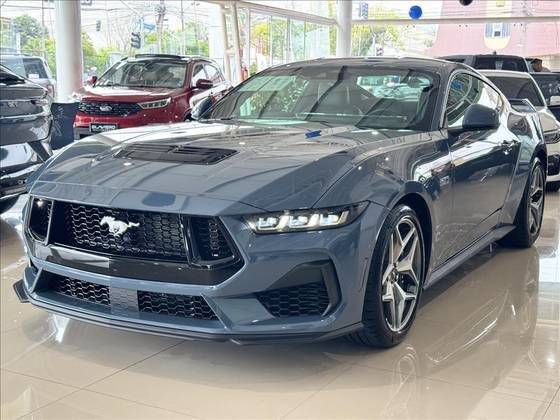 FORD MUSTANG 2024