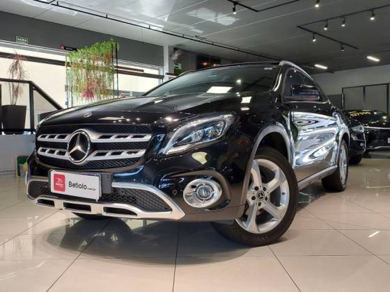 MERCEDES-BENZ GLA 200 2019