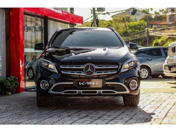 MERCEDES-BENZ GLA 200 2019