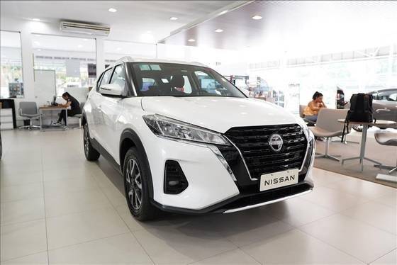 NISSAN KICKS PLAY 2025