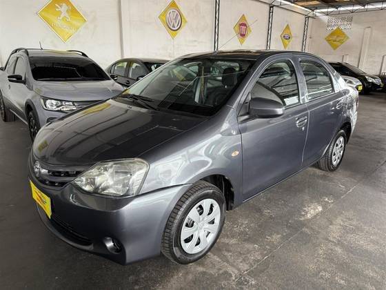 TOYOTA ETIOS 2015