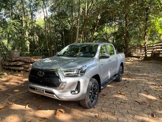 TOYOTA HILUX 2025