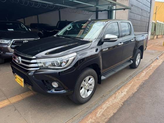TOYOTA HILUX 2017