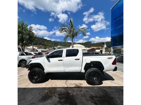 TOYOTA HILUX 2016