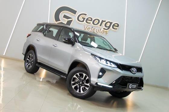 TOYOTA HILUX SW4 2020