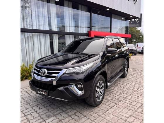 TOYOTA HILUX SW4 2019