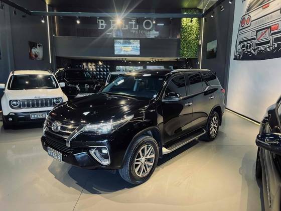 TOYOTA HILUX SW4 2018