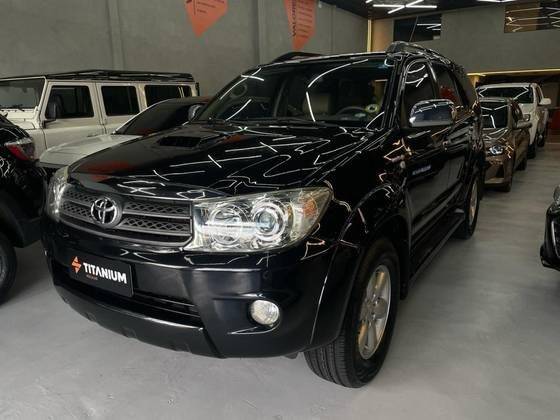TOYOTA HILUX SW4 2010