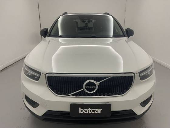 VOLVO XC40 2019