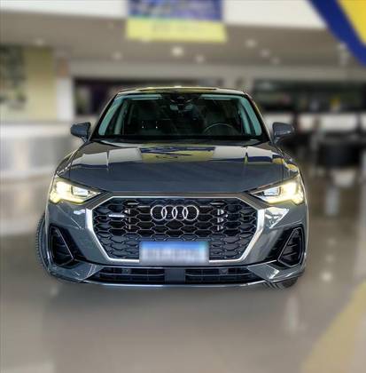 AUDI Q3 2023