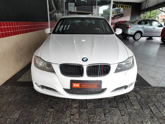 BMW 320i 2011