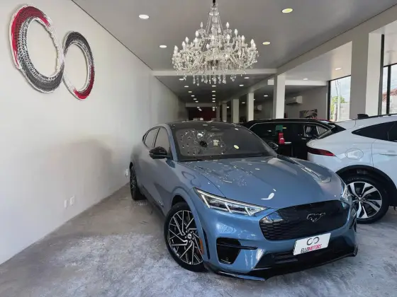 FORD MUSTANG MACH-e 2023