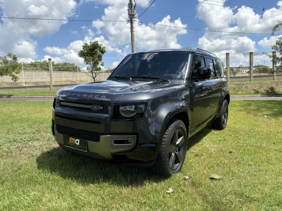LAND ROVER DEFENDER 2024