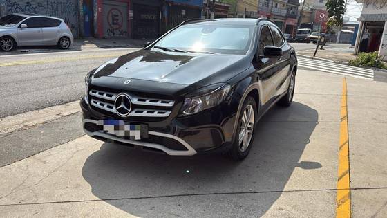 MERCEDES-BENZ GLA 200 2019