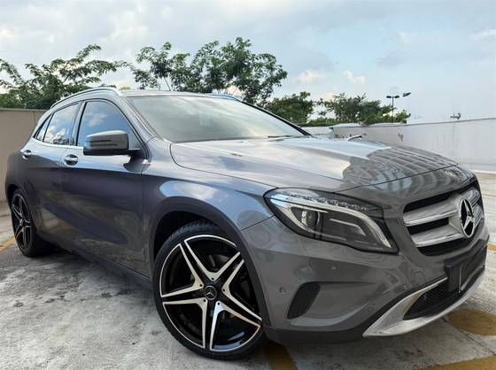 MERCEDES-BENZ GLA 250 2017