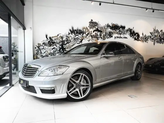 MERCEDES-BENZ S 63 AMG 2011