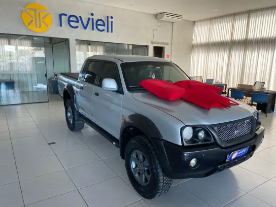 MITSUBISHI L200 2012