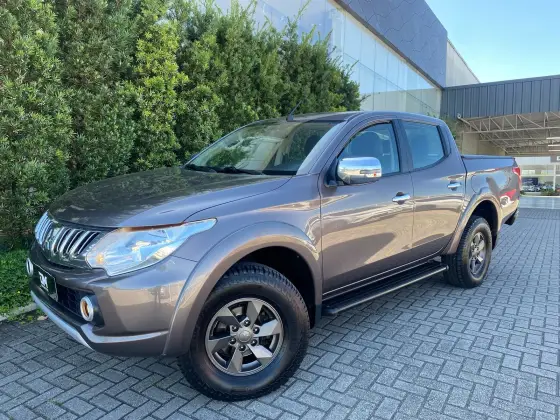 MITSUBISHI L200 TRITON 2017