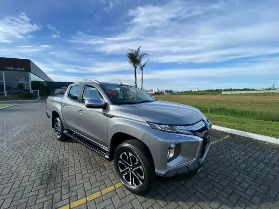MITSUBISHI L200 TRITON 2025
