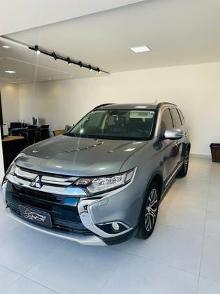 MITSUBISHI OUTLANDER 2016