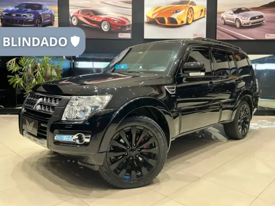 MITSUBISHI PAJERO FULL 2015