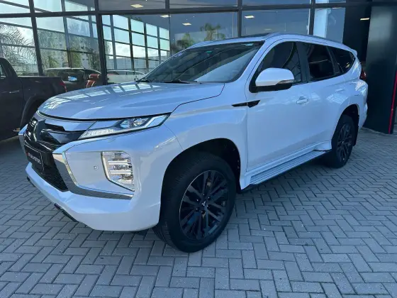 MITSUBISHI PAJERO SPORT 2024