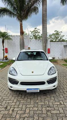 PORSCHE CAYENNE 2012