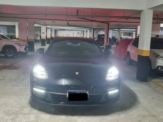 PORSCHE PANAMERA 2018