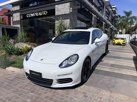 PORSCHE PANAMERA 2015