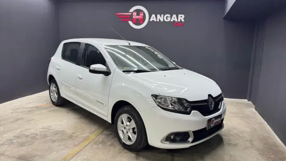 RENAULT SANDERO 2015