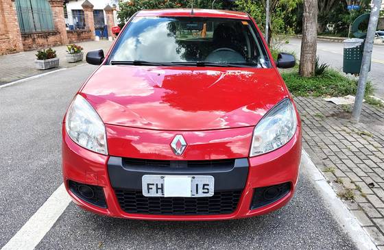 RENAULT SANDERO 2013