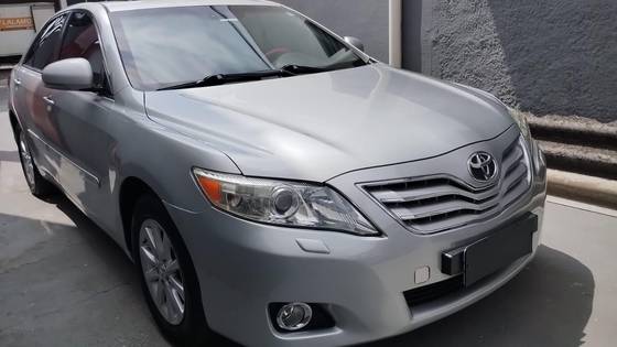 TOYOTA CAMRY 2011