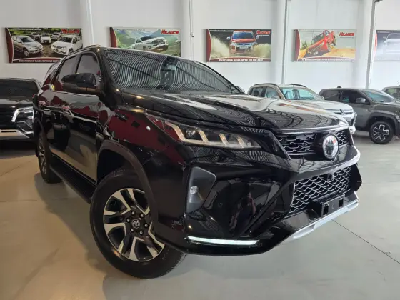 TOYOTA HILUX SW4 2022