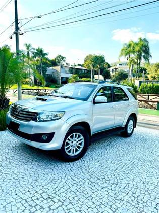 TOYOTA HILUX SW4 2014