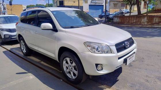 TOYOTA RAV4 2011