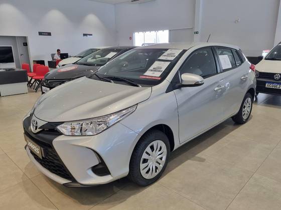 TOYOTA YARIS 2025