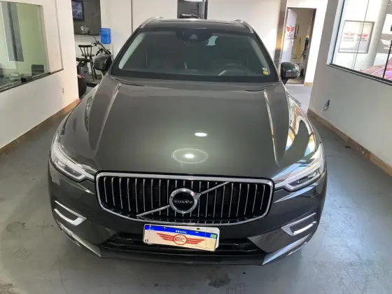 VOLVO XC60 2019
