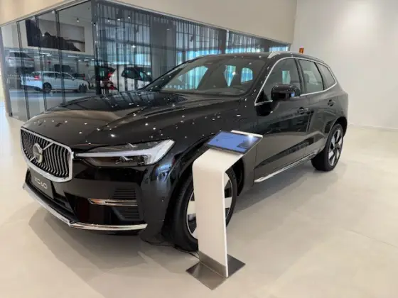 VOLVO XC60 2025