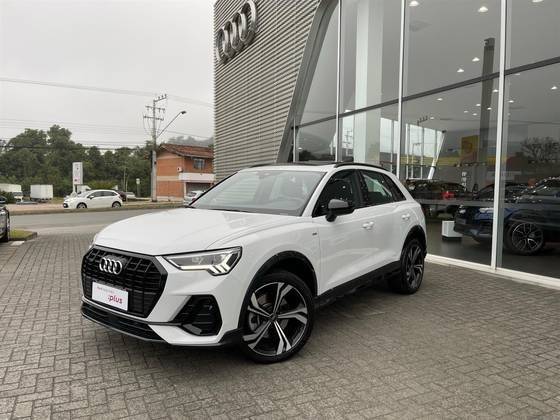 AUDI Q3 2024